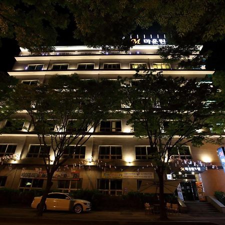 River Hotel Namvon Kültér fotó